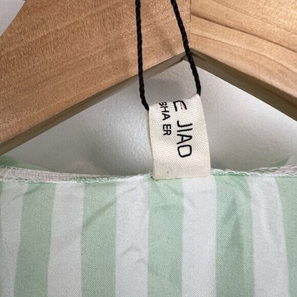 Women's Striped Button Down Shirt Size M Cropped Louse Fit Blouse Green White - Picture 6 of 16